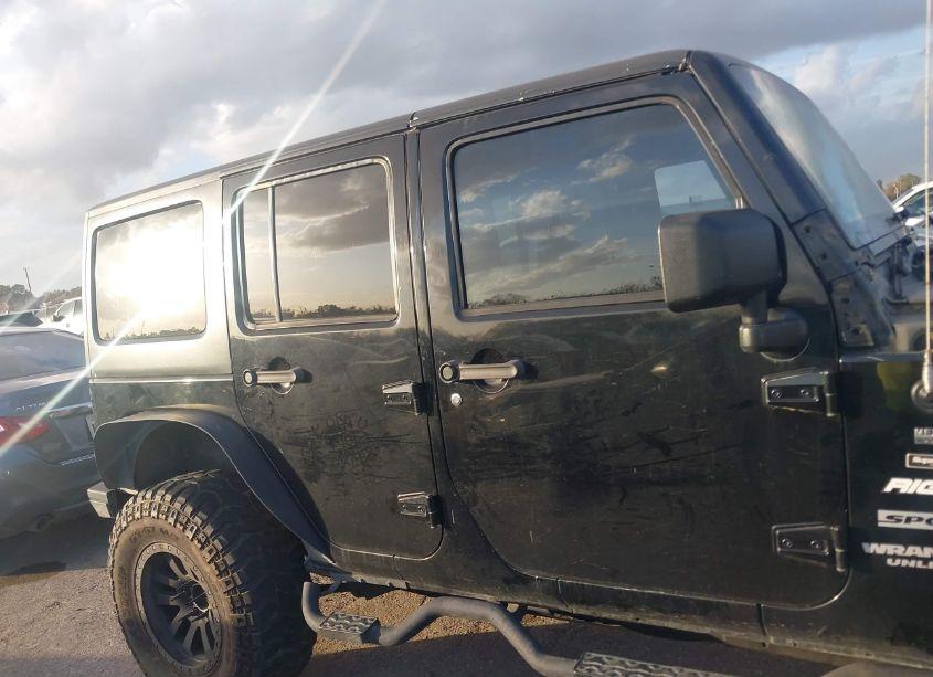 Photo 12 of 2013 Jeep Wrangler UNLIMITED SPORT (VIN 1C4BJWDG0DL504620)