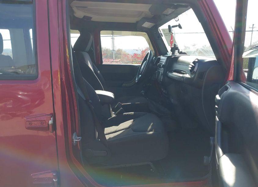 Photo 5 of 2013 Jeep Wrangler UNLIMITED SPORT (VIN 1C4BJWDG0DL559875)