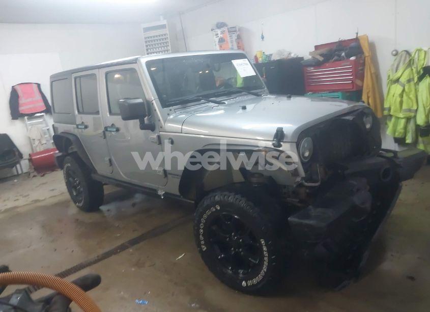 2013 Jeep Wrangler UNLIMITED SPORT (VIN 1C4BJWDG0DL668028) main photo
