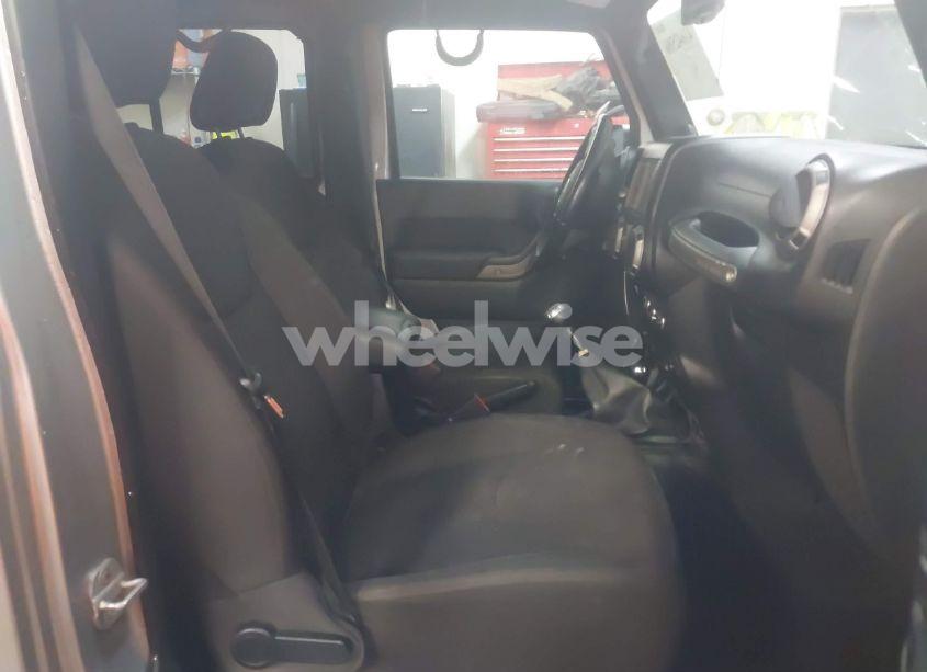 Photo 5 of 2013 Jeep Wrangler UNLIMITED SPORT (VIN 1C4BJWDG0DL668028)