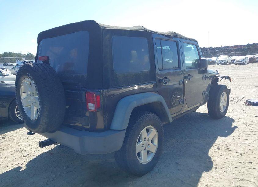 Photo 4 of 2013 Jeep Wrangler UNLIMITED SPORT (VIN 1C4BJWDG0DL669745)