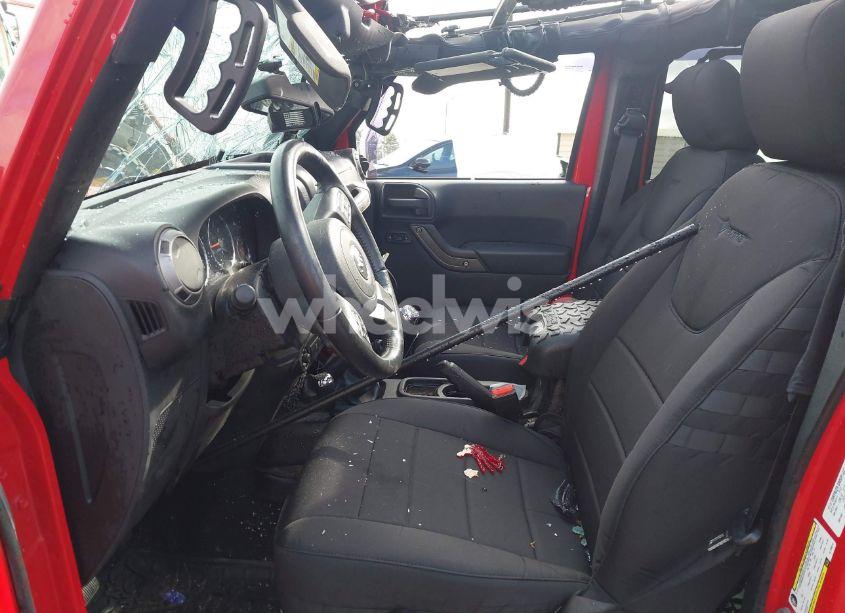 Photo 5 of 2014 Jeep Wrangler UNLIMITED SPORT (VIN 1C4BJWDG0EL139518)