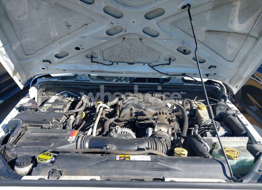 Photo 10 of 2014 Jeep Wrangler UNLIMITED SPORT (VIN 1C4BJWDG0EL176259)