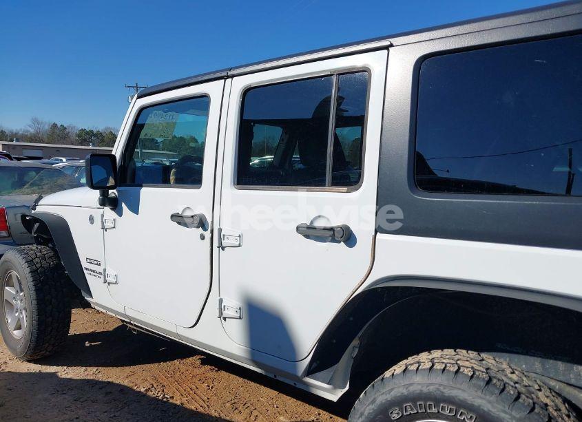 Photo 14 of 2014 Jeep Wrangler UNLIMITED SPORT (VIN 1C4BJWDG0EL176259)