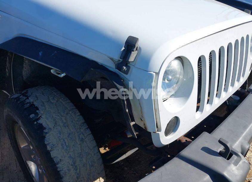 Photo 6 of 2014 Jeep Wrangler UNLIMITED SPORT (VIN 1C4BJWDG0EL176259)