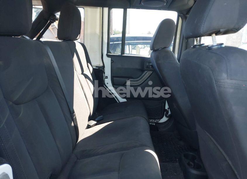 Photo 8 of 2014 Jeep Wrangler UNLIMITED SPORT (VIN 1C4BJWDG0EL176259)