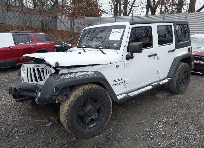 Photo 2 of 2014 Jeep Wrangler UNLIMITED SPORT (VIN 1C4BJWDG0EL208191)