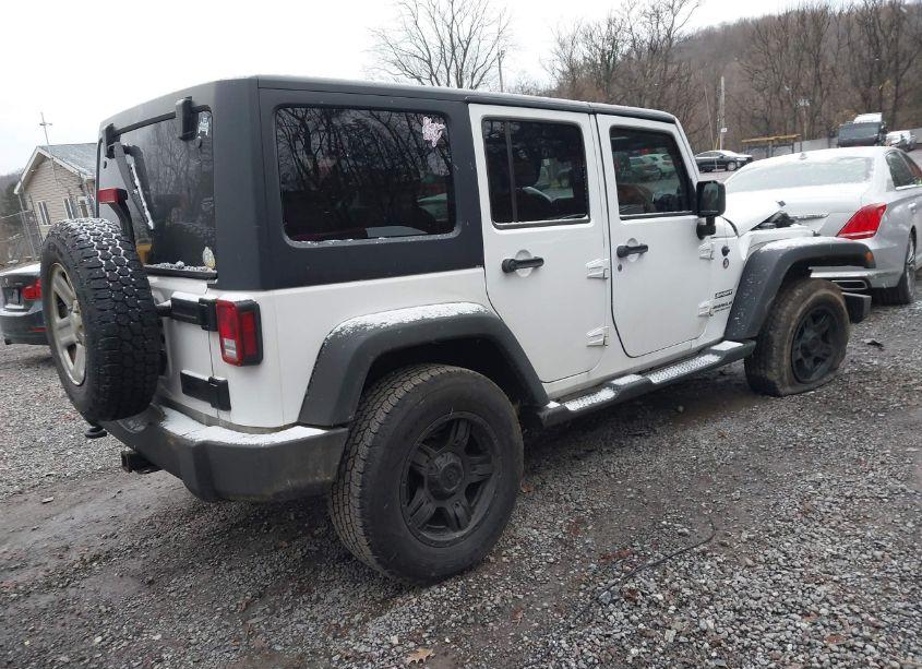 Photo 4 of 2014 Jeep Wrangler UNLIMITED SPORT (VIN 1C4BJWDG0EL208191)