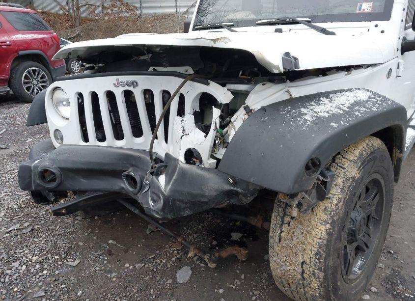 Photo 6 of 2014 Jeep Wrangler UNLIMITED SPORT (VIN 1C4BJWDG0EL208191)