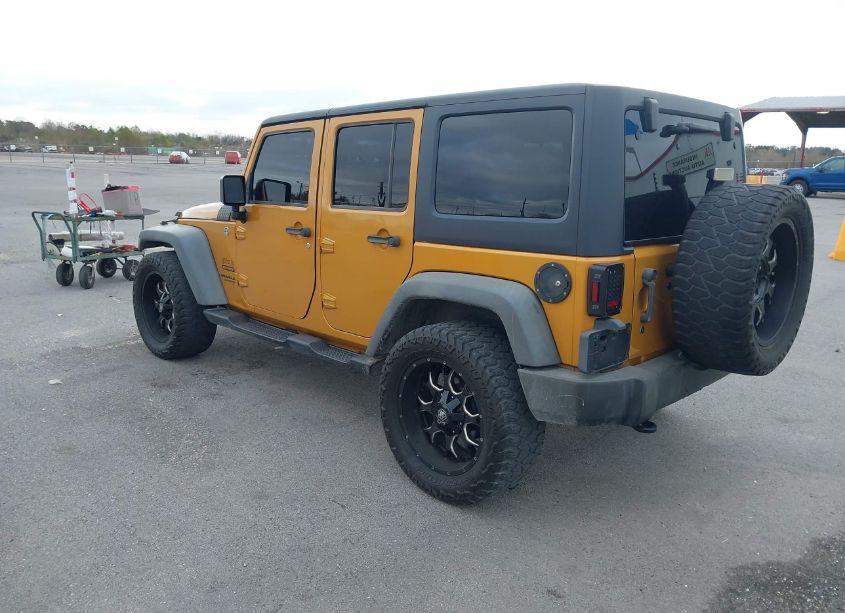 Photo 3 of 2014 Jeep Wrangler UNLIMITED SPORT (VIN 1C4BJWDG0EL313362)