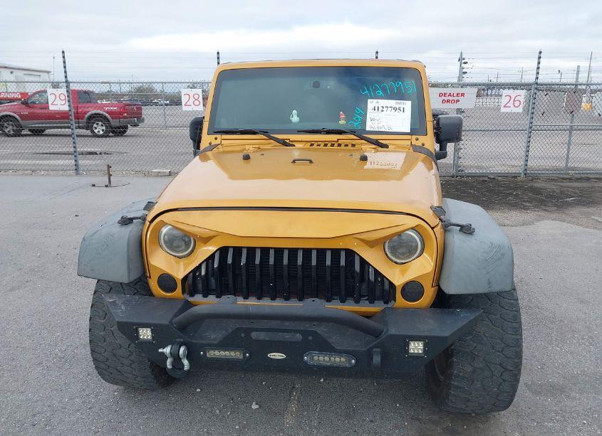 Photo 6 of 2014 Jeep Wrangler UNLIMITED SPORT (VIN 1C4BJWDG0EL313362)