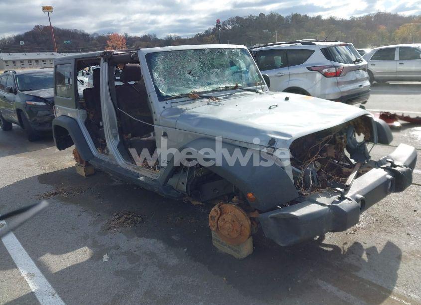 2014 Jeep Wrangler UNLIMITED SPORT (VIN 1C4BJWDG0EL320652) main photo