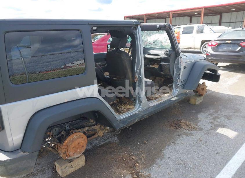 Photo 12 of 2014 Jeep Wrangler UNLIMITED SPORT (VIN 1C4BJWDG0EL320652)