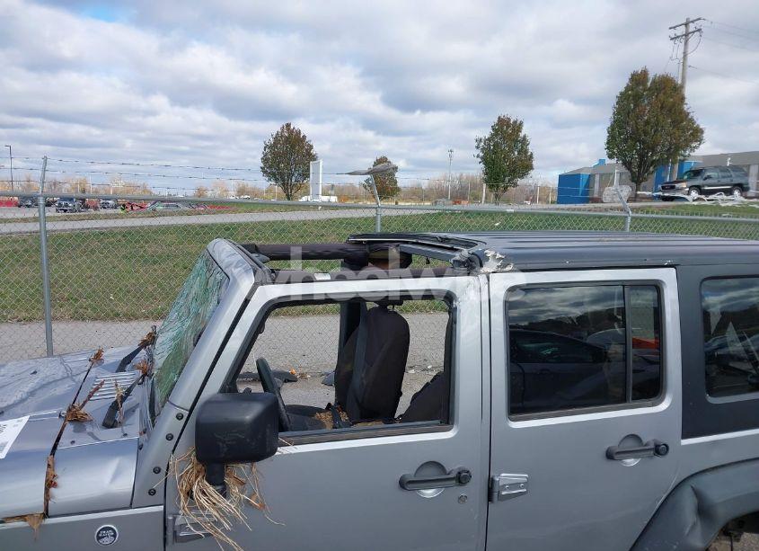 Photo 15 of 2014 Jeep Wrangler UNLIMITED SPORT (VIN 1C4BJWDG0EL320652)