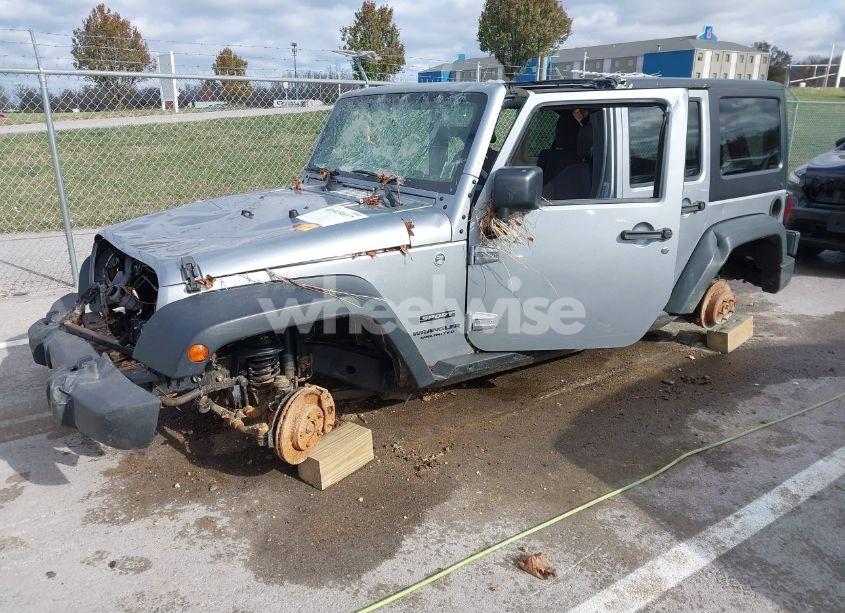 Photo 2 of 2014 Jeep Wrangler UNLIMITED SPORT (VIN 1C4BJWDG0EL320652)
