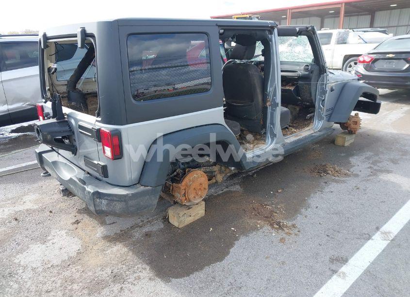 Photo 4 of 2014 Jeep Wrangler UNLIMITED SPORT (VIN 1C4BJWDG0EL320652)