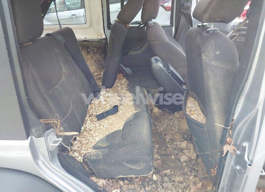 Photo 8 of 2014 Jeep Wrangler UNLIMITED SPORT (VIN 1C4BJWDG0EL320652)