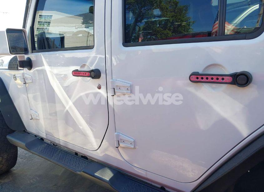 Photo 15 of 2015 Jeep Wrangler UNLIMITED SPORT (VIN 1C4BJWDG0FL664242)