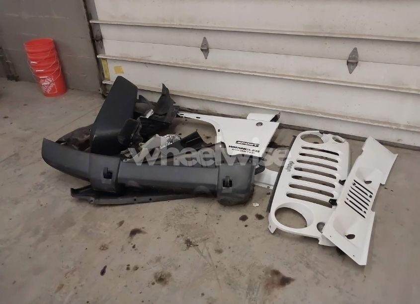 Photo 12 of 2015 Jeep Wrangler UNLIMITED SPORT (VIN 1C4BJWDG0FL702262)