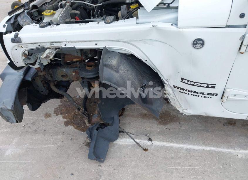 Photo 6 of 2016 Jeep Wrangler UNLIMITED SPORT (VIN 1C4BJWDG0GL304180)