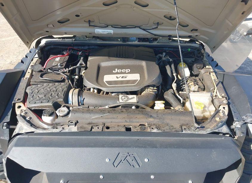 Photo 10 of 2017 Jeep Wrangler UNLIMITED SPORT 4X4 (VIN 1C4BJWDG0HL584118)