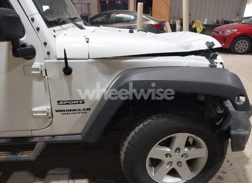 Photo 6 of 2017 Jeep Wrangler UNLIMITED SPORT 4X4 (VIN 1C4BJWDG0HL596799)