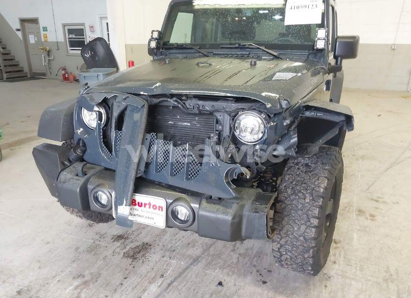 Photo 6 of 2017 Jeep Wrangler UNLIMITED BIG BEAR 4X4 (VIN 1C4BJWDG0HL703673)