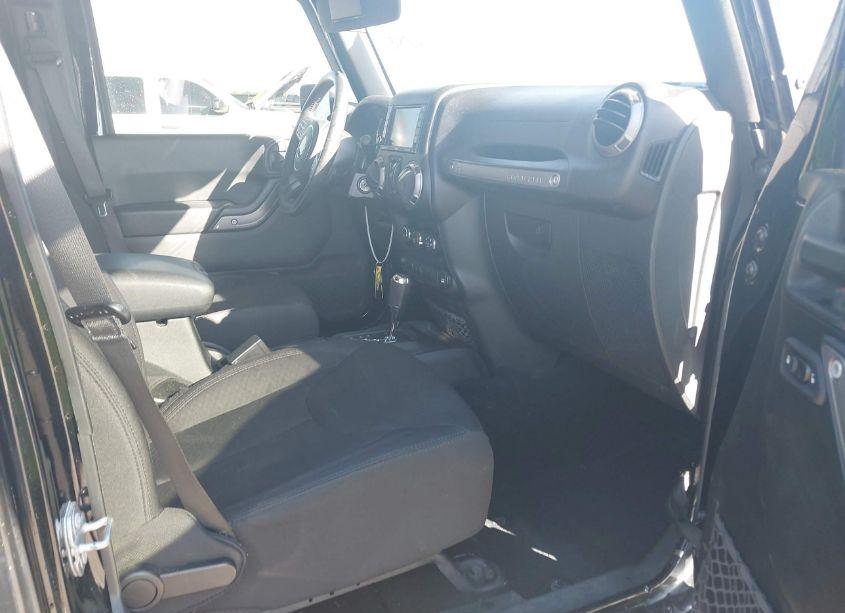 Photo 5 of 2017 Jeep Wrangler UNLIMITED SPORT 4X4 (VIN 1C4BJWDG0HL715080)