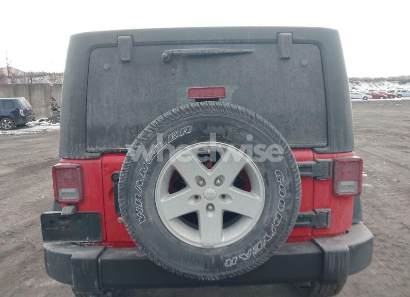 Photo 16 of 2018 Jeep Wrangler JK UNLIMITED SPORT S 4X4 (VIN 1C4BJWDG0JL807344)