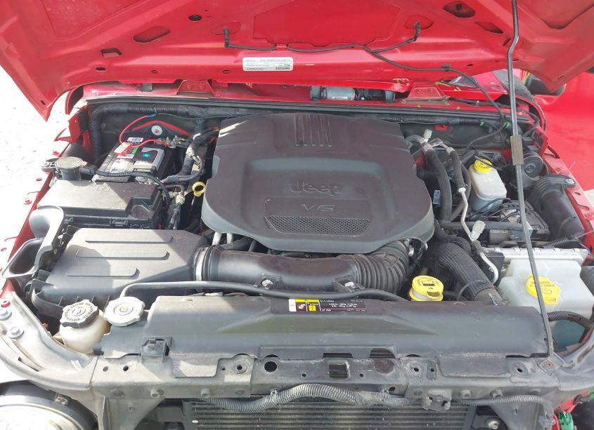 Photo 10 of 2018 Jeep Wrangler JK UNLIMITED SPORT S 4X4 (VIN 1C4BJWDG0JL814231)