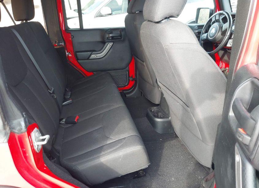 Photo 8 of 2018 Jeep Wrangler JK UNLIMITED SPORT S 4X4 (VIN 1C4BJWDG0JL814231)