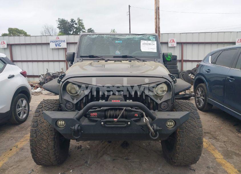 Photo 12 of 2018 Jeep Wrangler JK UNLIMITED SPORT S 4X4 (VIN 1C4BJWDG0JL854437)