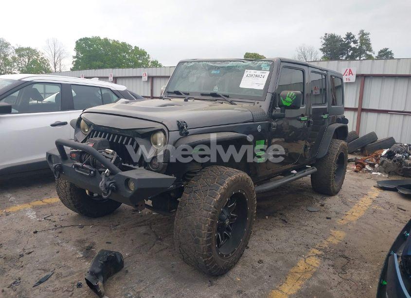 Photo 2 of 2018 Jeep Wrangler JK UNLIMITED SPORT S 4X4 (VIN 1C4BJWDG0JL854437)