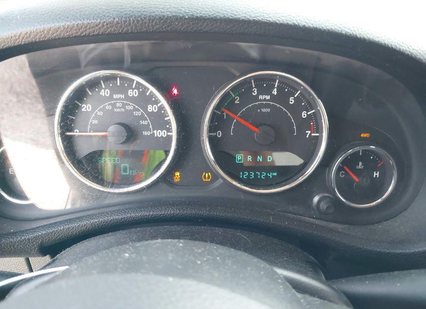 Photo 7 of 2014 Jeep Wrangler UNLIMITED SPORT (VIN 1C4BJWDG1EL305223)