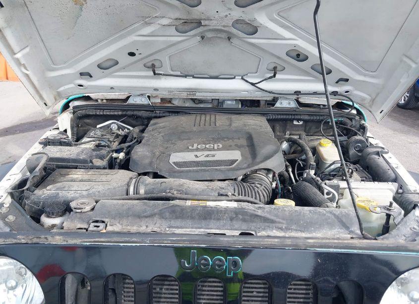 Photo 10 of 2014 Jeep Wrangler UNLIMITED WILLYS WHEELER (VIN 1C4BJWDG1EL327271)