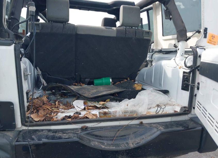 Photo 13 of 2014 Jeep Wrangler UNLIMITED WILLYS WHEELER (VIN 1C4BJWDG1EL327271)