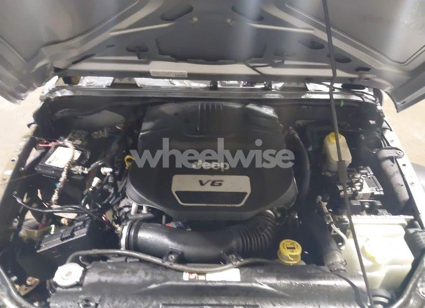 Photo 10 of 2015 Jeep Wrangler UNLIMITED SPORT (VIN 1C4BJWDG1FL506105)