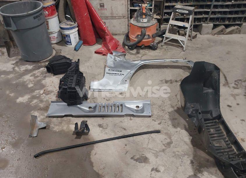 Photo 12 of 2015 Jeep Wrangler UNLIMITED SPORT (VIN 1C4BJWDG1FL506105)