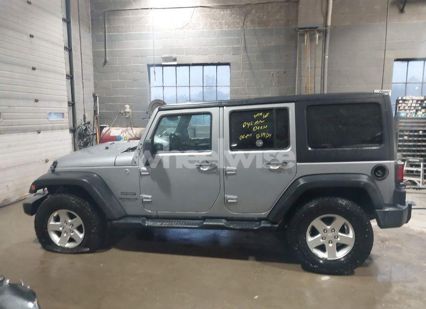 Photo 15 of 2015 Jeep Wrangler UNLIMITED SPORT (VIN 1C4BJWDG1FL506105)