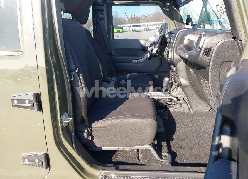 Photo 5 of 2015 Jeep Wrangler UNLIMITED SPORT (VIN 1C4BJWDG1FL626731)