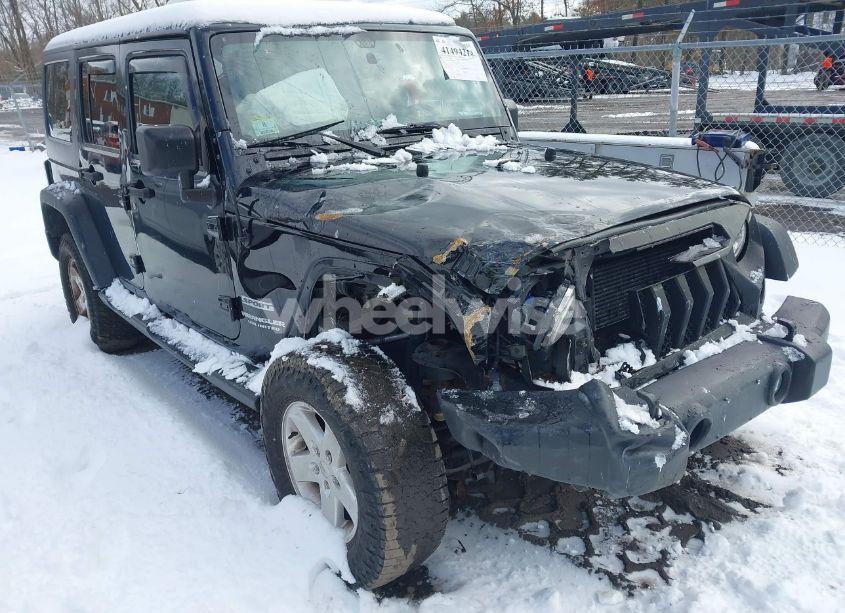 2015 Jeep Wrangler UNLIMITED SPORT (VIN 1C4BJWDG1FL692602) main photo