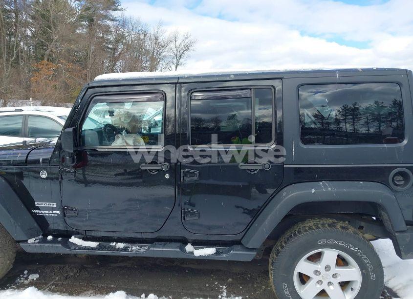Photo 15 of 2015 Jeep Wrangler UNLIMITED SPORT (VIN 1C4BJWDG1FL692602)