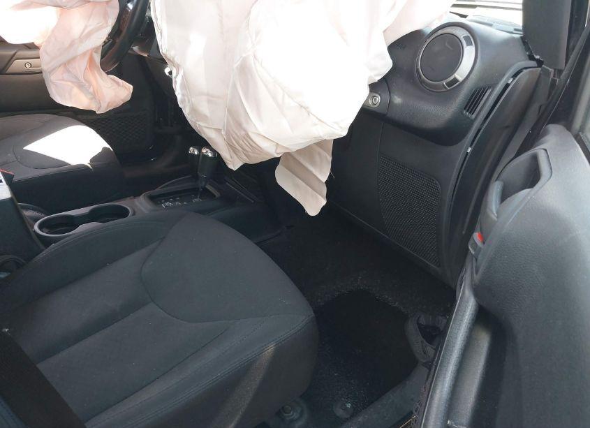 Photo 5 of 2016 Jeep Wrangler UNLIMITED SPORT (VIN 1C4BJWDG1GL278771)