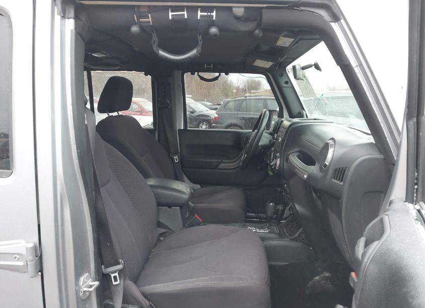 Photo 5 of 2013 Jeep Wrangler UNLIMITED SPORT (VIN 1C4BJWDG2DL576242)