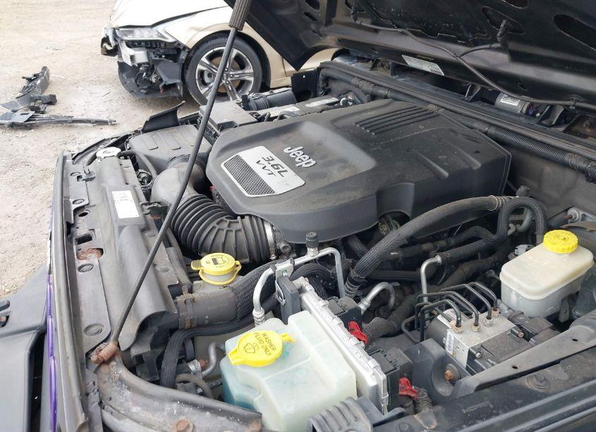 Photo 10 of 2013 Jeep Wrangler UNLIMITED SPORT (VIN 1C4BJWDG2DL669262)