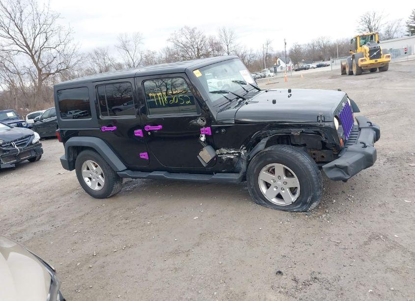 Photo 13 of 2013 Jeep Wrangler UNLIMITED SPORT (VIN 1C4BJWDG2DL669262)