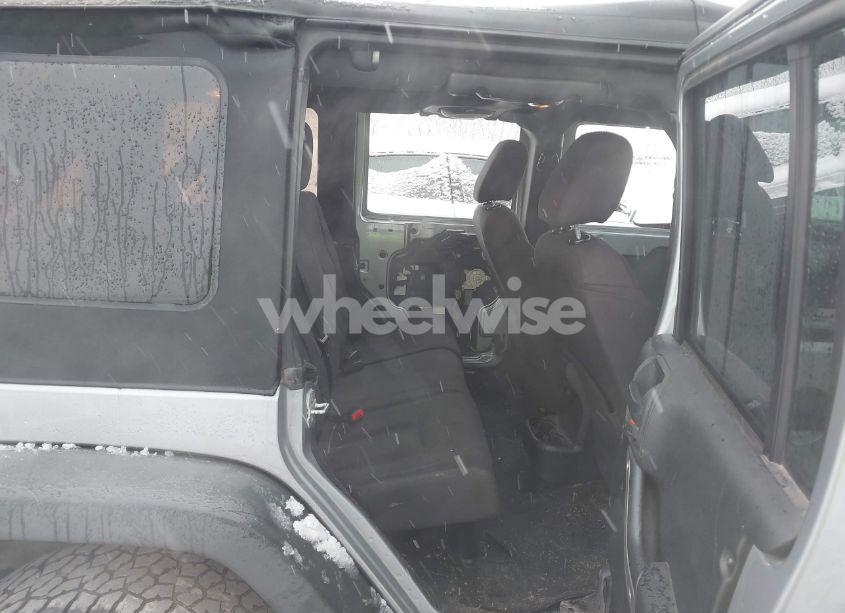 Photo 8 of 2014 Jeep Wrangler UNLIMITED SPORT (VIN 1C4BJWDG2EL134255)