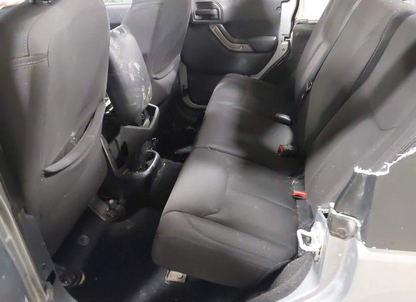 Photo 8 of 2014 Jeep Wrangler UNLIMITED SPORT (VIN 1C4BJWDG2EL145501)