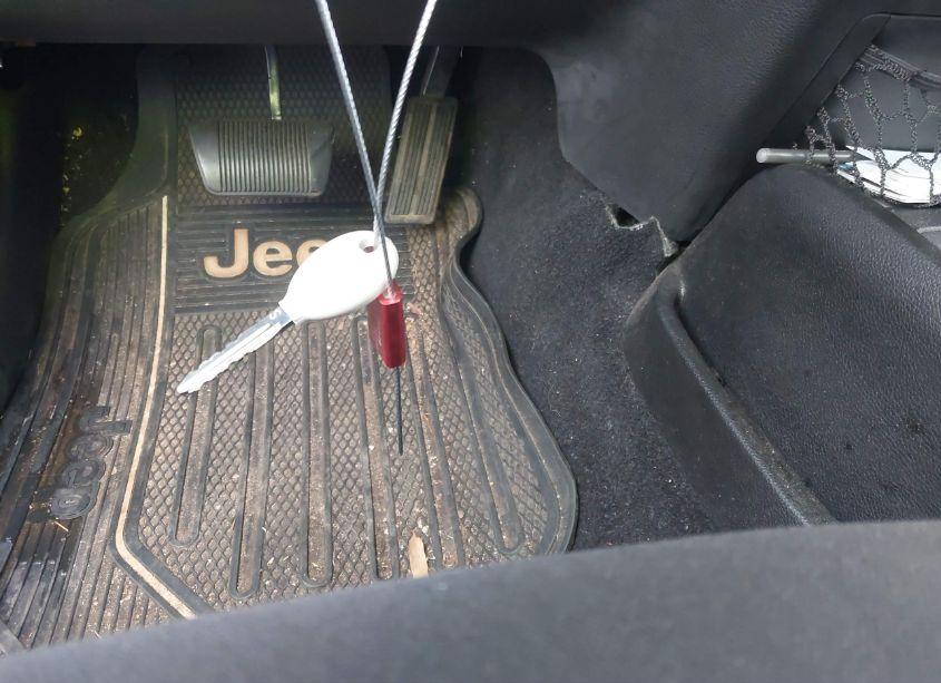 Photo 10 of 2014 Jeep Wrangler UNLIMITED SPORT (VIN 1C4BJWDG2EL175324)