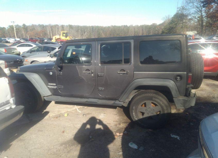 Photo 13 of 2014 Jeep Wrangler UNLIMITED SPORT (VIN 1C4BJWDG2EL175324)